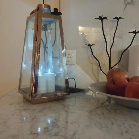 Renovated Basement Duplex With Patio And Folk Decor In The Heart Of Apartment